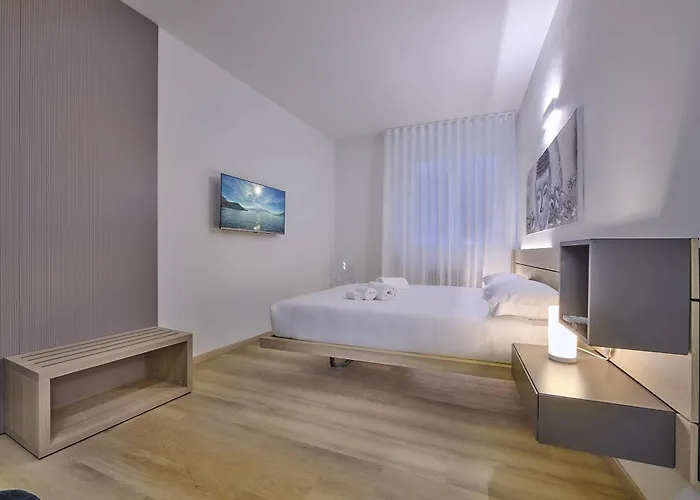Apartament Contrada Varenna