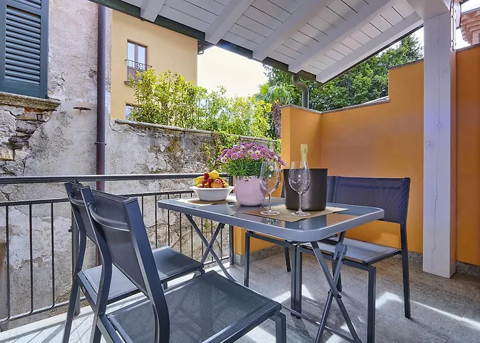Apartament Contrada *